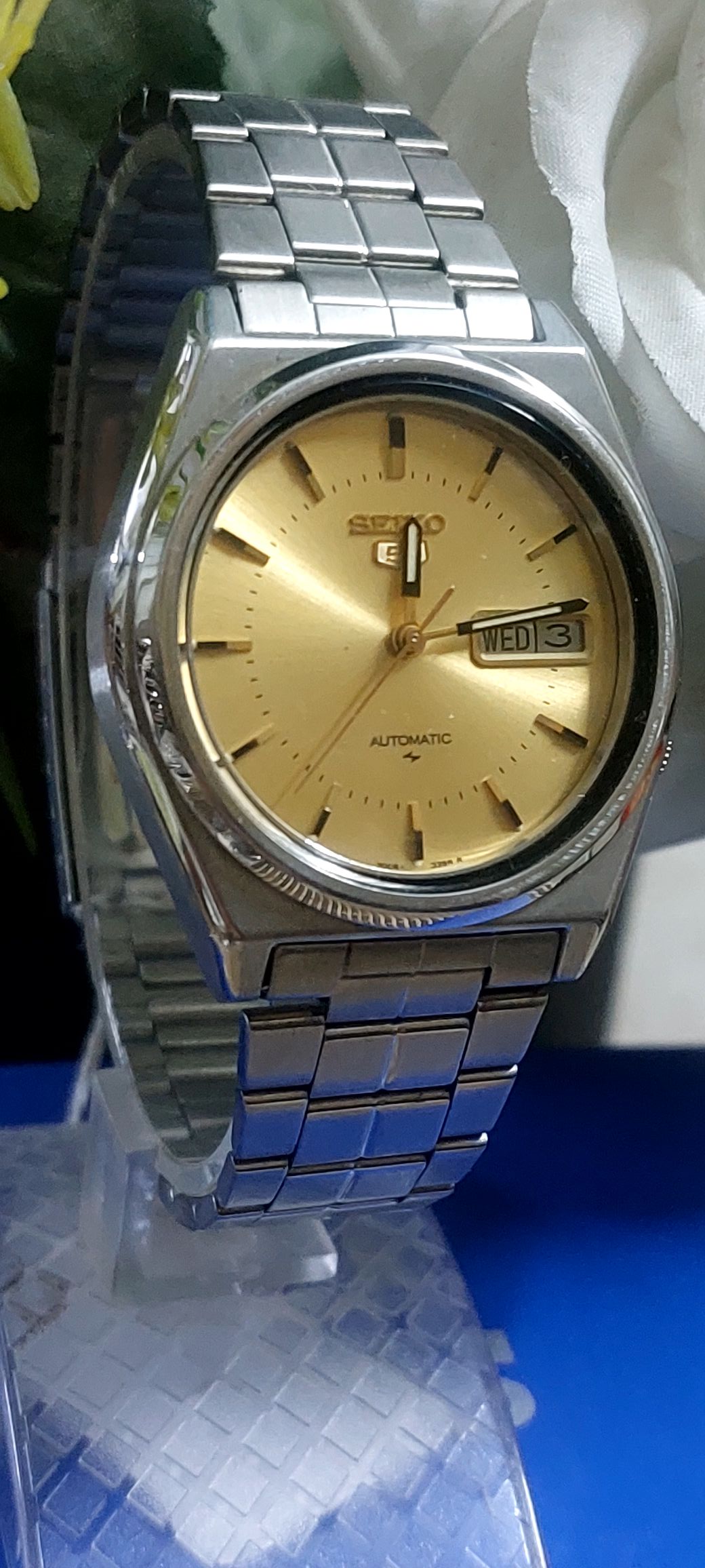 Vintage Seiko5 caliber 7009 Stainless Steel Golden dial Japan made Mens ...