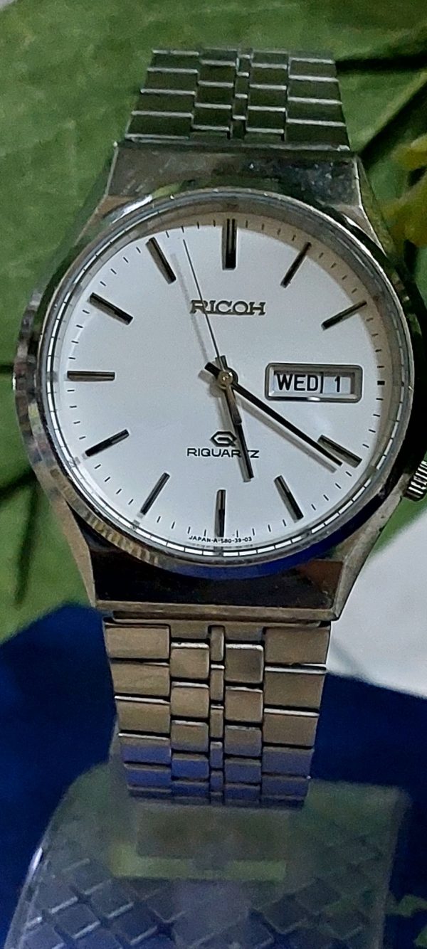 Vintage Ricoh Riquartz white dial Stainless Steel Japan made Mens Watch