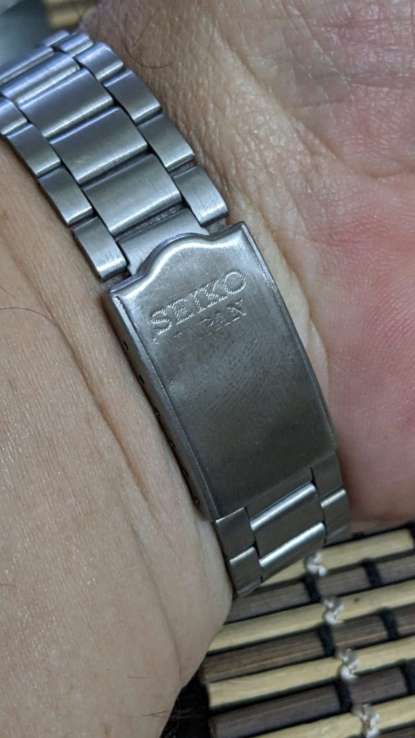 Beautiful Seiko5 Japan made 7s26 caliber Automatic 21 jewel watch for Men
