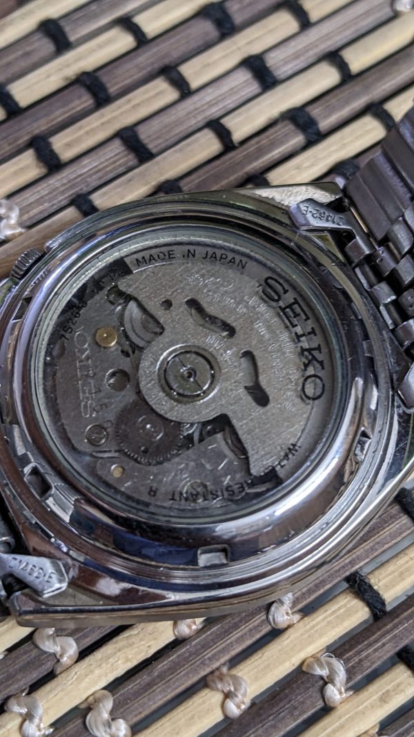 Beautiful Seiko5 Japan made 7S26 caliber Automatic 21-jewel watch for Men