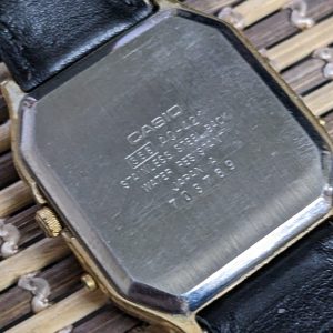 Vintage Casio 358 AQ-421 Model Men’s Wrist Watch Gold Tone Analog Digital Running