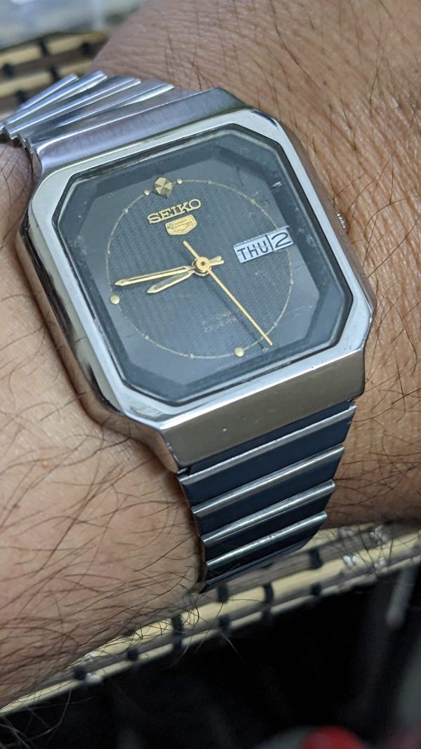 Beautiful vintage Seiko5 Japan made 6309 caliber Automatic 21-jewel watch for Men