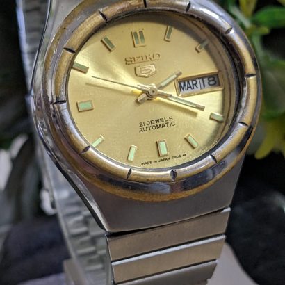 Vintage Seiko 5 Automatic 21 Jewels 7009 caliber Men's watch