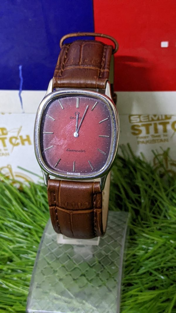 Omega Seamaster Quartz Red Dial unisex watch quartz