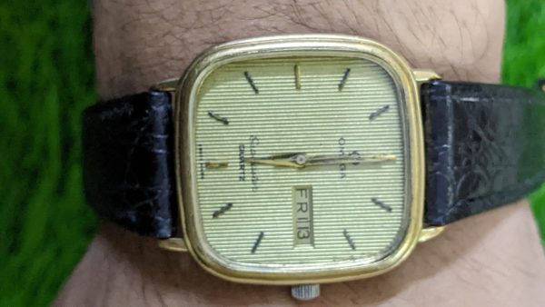 Vintage Omega Seamaster Quartz 1435 Day Date Gold Dial Watch Rare