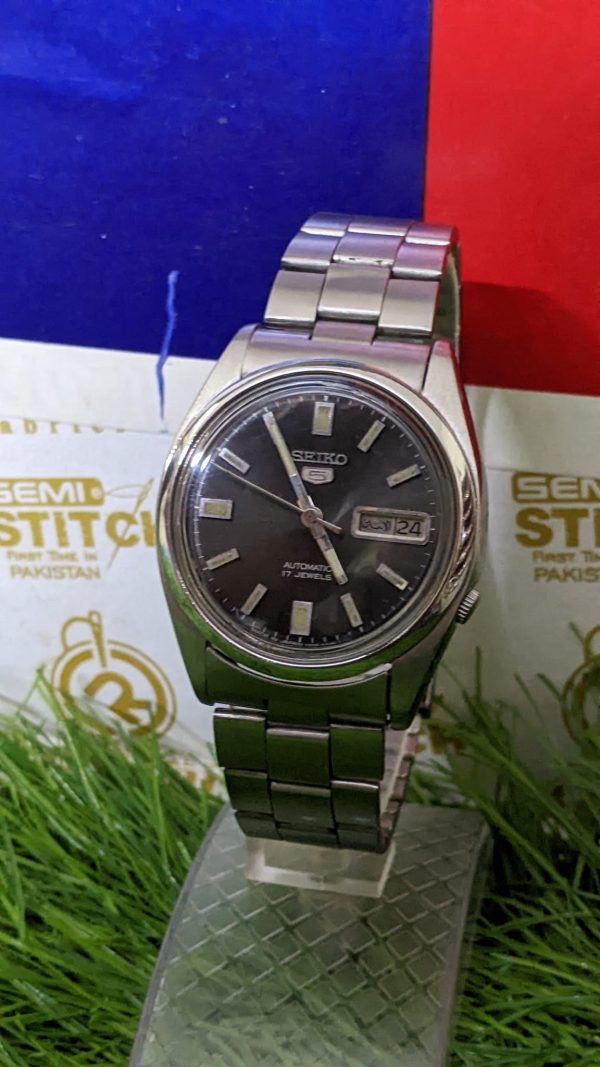 Beautiful Seiko 5 automatic 21 jewels 7009 Japan made watch for Men's
