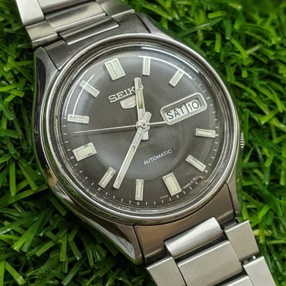 Vintage 1984 Seiko 5 6309-6040 Japan made watch for men's