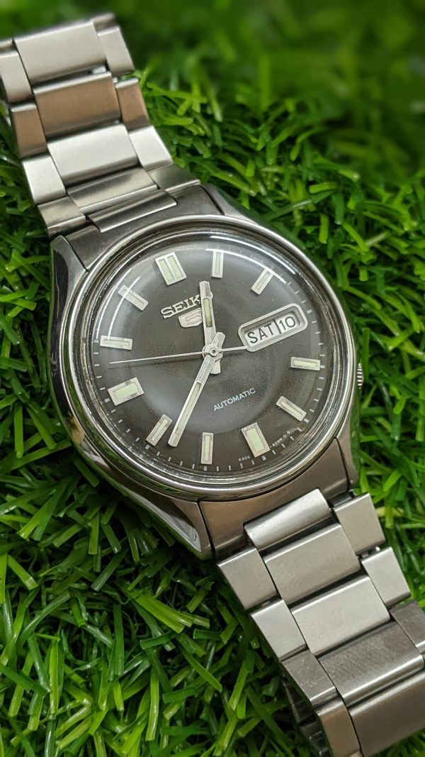 Vintage 1984 Seiko 5 6309-6040 Japan made watch for men's