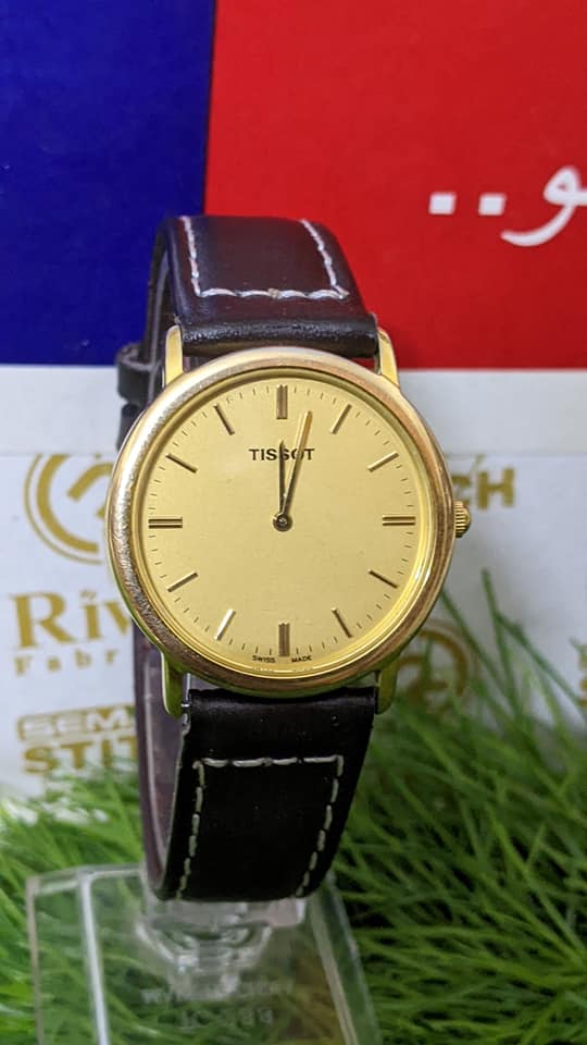 Vintage Tissot Classic C275K Quartz Gold Plated Midsize Watch 776