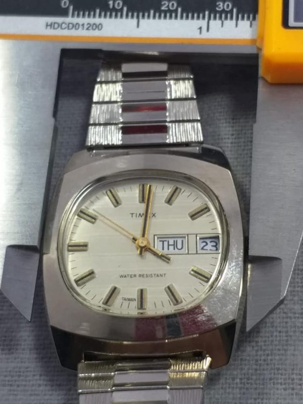 TIMEX TAIWAN PRE-OWNED WATCH
