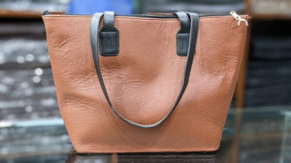 Ladies Leather Hand Bag