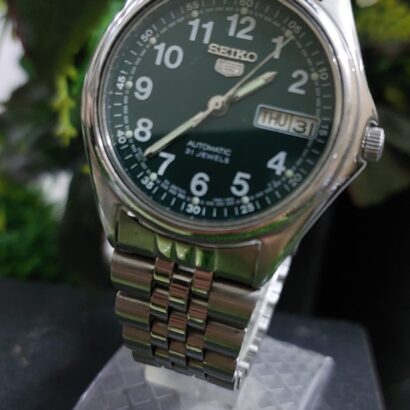 Vintage Seiko 7s26 green dial Militry style Japan made Automatic watch for Men
