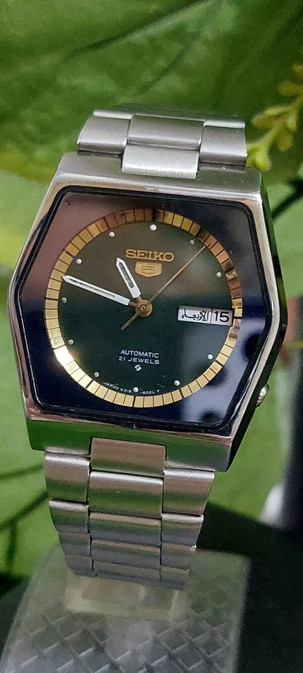 Vintage Seiko 5 6309 Green dial Japan made Automatic watch for Men - 1980s