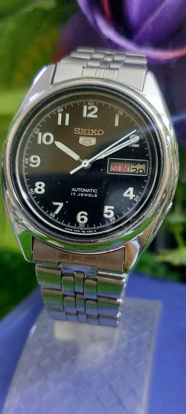 Beautiful Seiko 5 7009 gray Dial Japan made Automatic watch for Men -