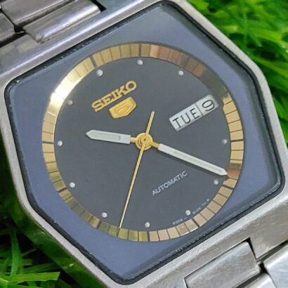 Vintage Seiko 5 6309 purple dial Japan made Automatic watch for Men – 1980s