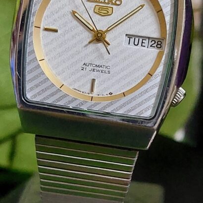 Rare and Vintage Seiko 6319 white dial Japan made Automatic watch for Men