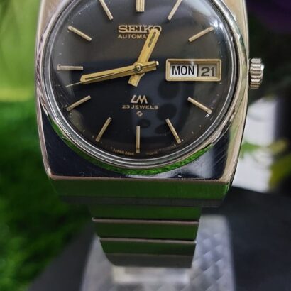 Vintage and rare Seiko 5 Lord Matic LM 1973s black dial Japan made Automatic watch for Men -