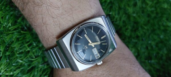 Vintage and rare Seiko 5 Lord Matic LM 1973s black dial Japan made Automatic watch for Men -