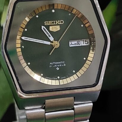 Vintage Seiko 5 6309 Green dial Japan made Automatic watch for Men - 1980s