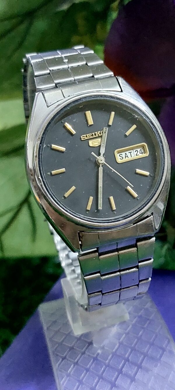 Vintage Seiko 5 6309 Black color Dial Japan made Automatic watch for Men