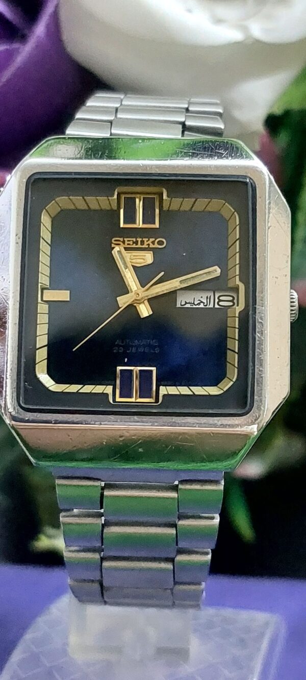 Rare and vintage Seiko 5 6349 Square Dial 23 jewels Japan made Automatic watch for Men