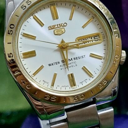 Beautiful Seiko 5 7s26 white color Dial Golden bezel Japan made Automatic watch for Men  50 meter water resistant