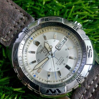 Seiko 5 Sports Automatic 23 Jewels 100M "Ice Dial" - Made in Japan - - Men - 2018