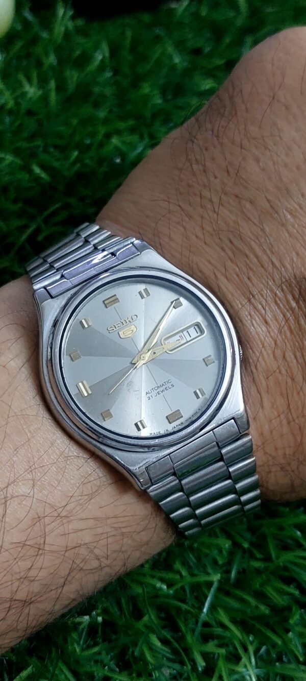 Beautiful and Vintage Seiko 5 - 7s26 Grey colour Dial Japan made Automatic watch for Men -
