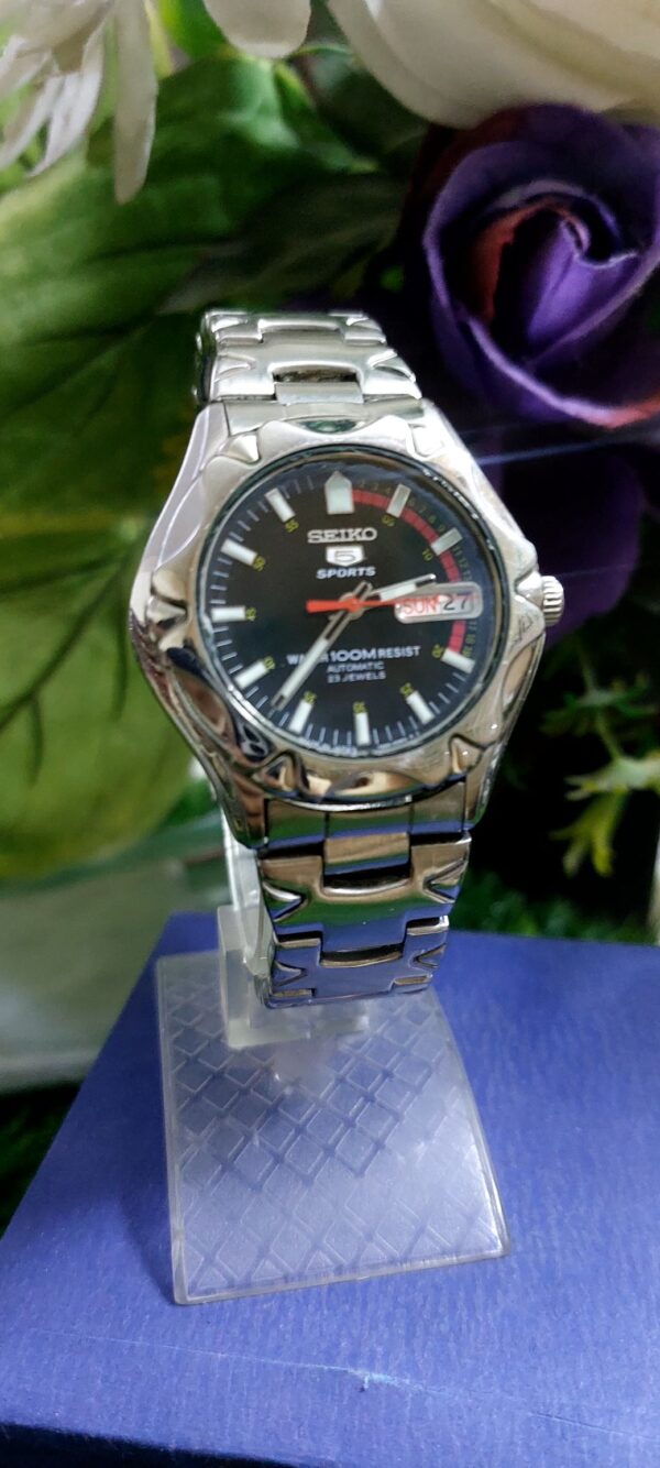 Beautiful Seiko 5 - 7S36 Black colour Racer Dial Japan made Automatic watch for Men -