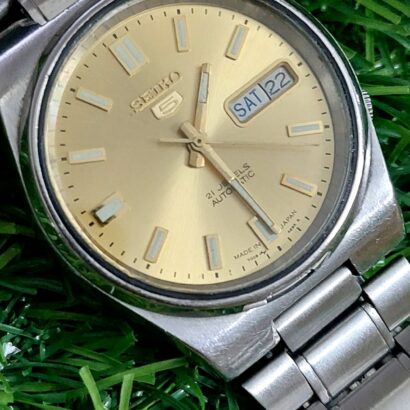 Beautiful and Vintage Seiko 5 - 7019 Golden colour Dial Japan made Automatic watch for Men -