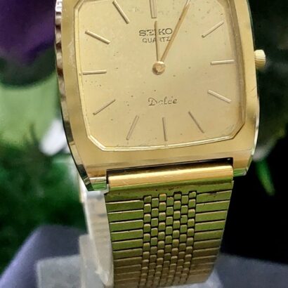 Beautiful and ultra Slim Seiko Dloce Quartz movement Japan made watch for Unisex