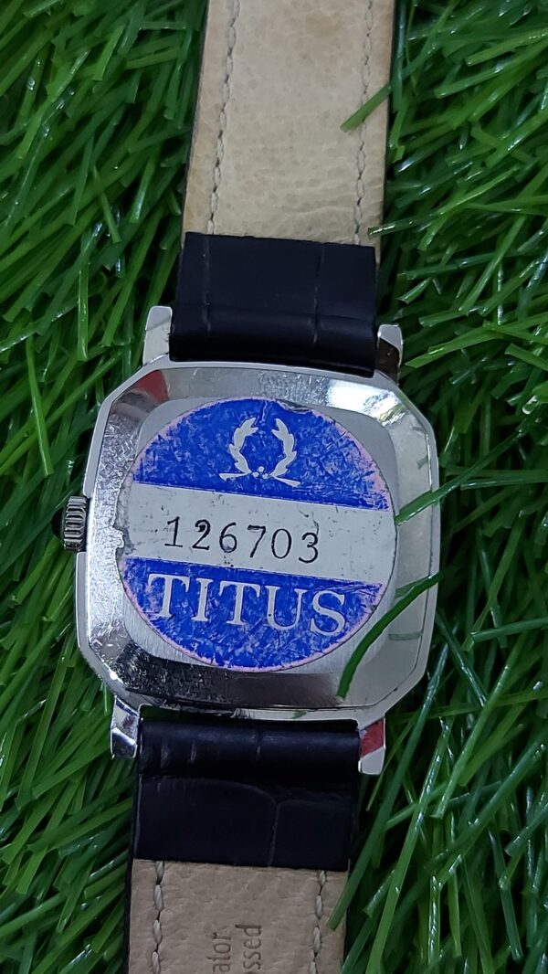 VINTAGE TITUS 126703 HAND WINDING WRIST watch for Men's