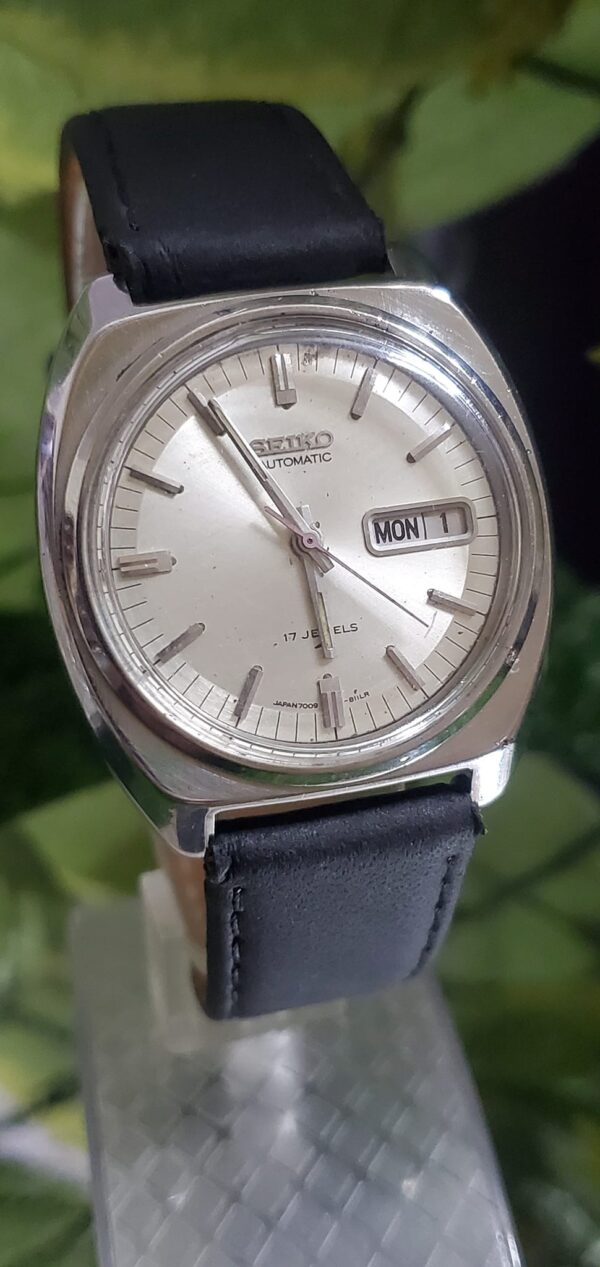 Seiko 7009 Automatic 17 Watch Japan made for Men's