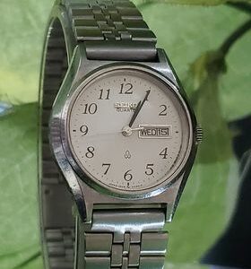 Rare and vintage Seiko Quartz Japan made watch for Ladies in mint condition