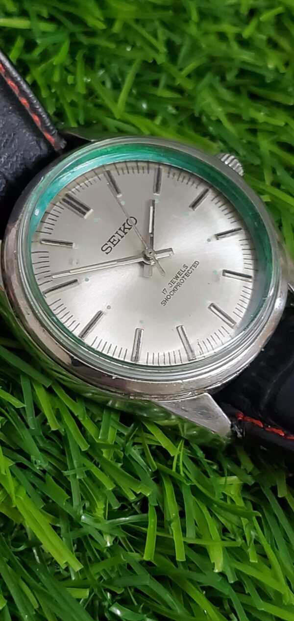 Vintage and Rare Seiko Shockprotacted Japan made Handwind Watch for Men's