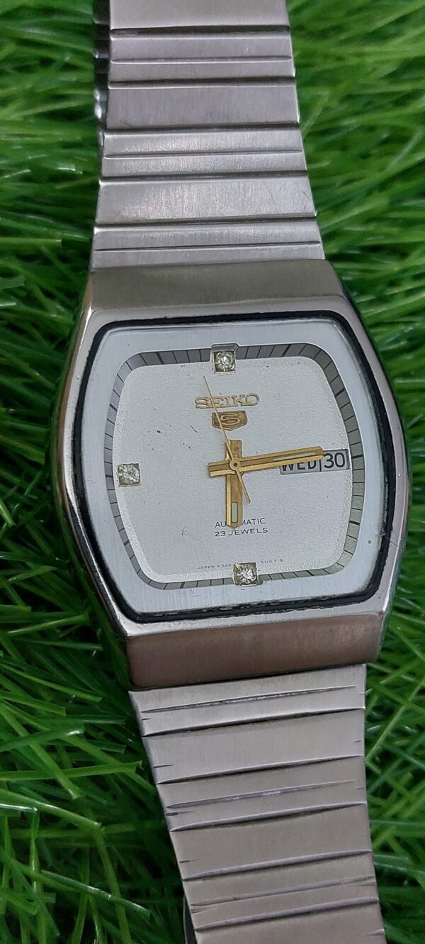 Vintage Seiko 5 automatic 23- jewels 6349-5080 A Japan made watch for Men's