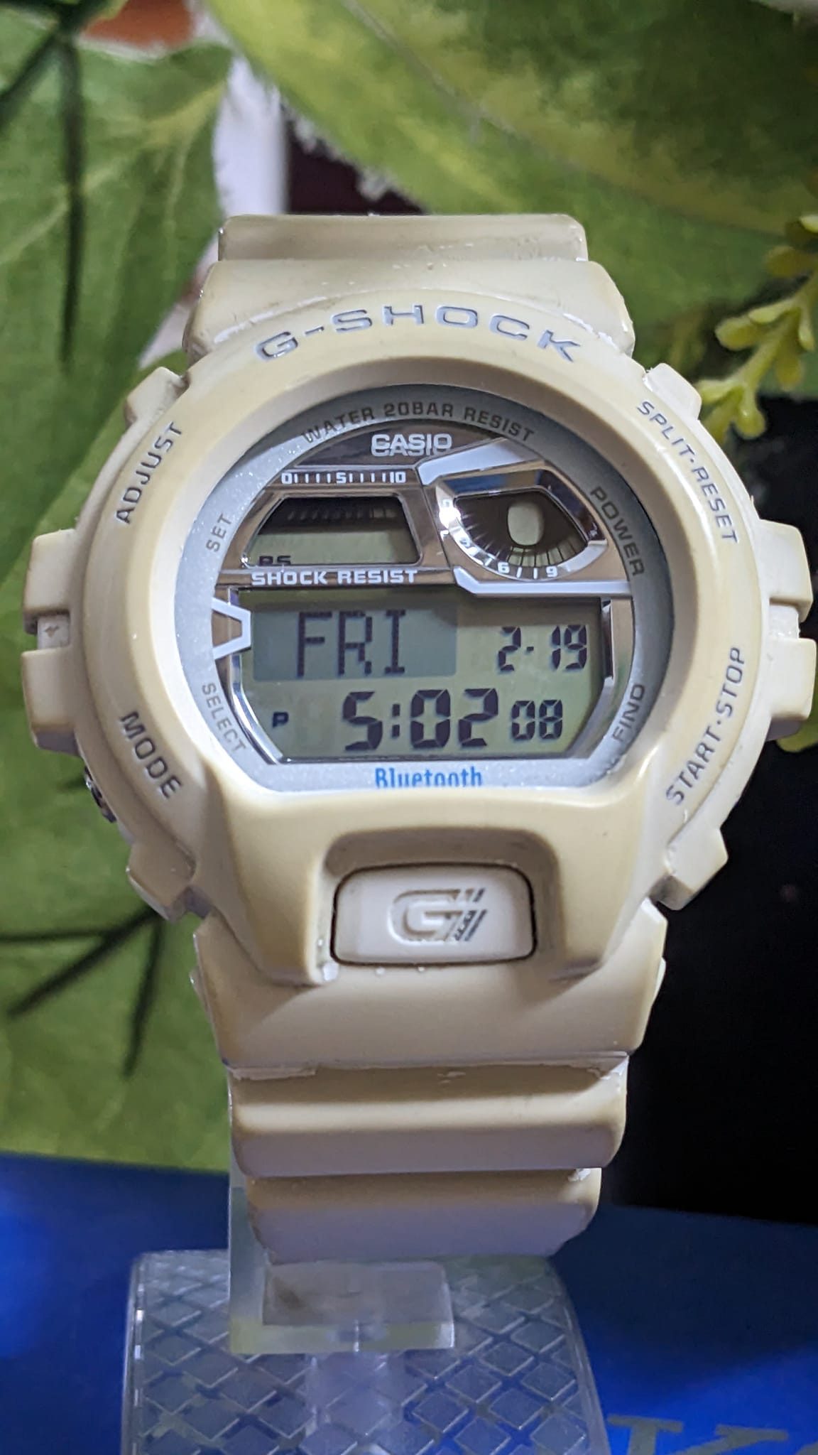G SHOCK BLUE TOOTH WHITE GB6900AA-7