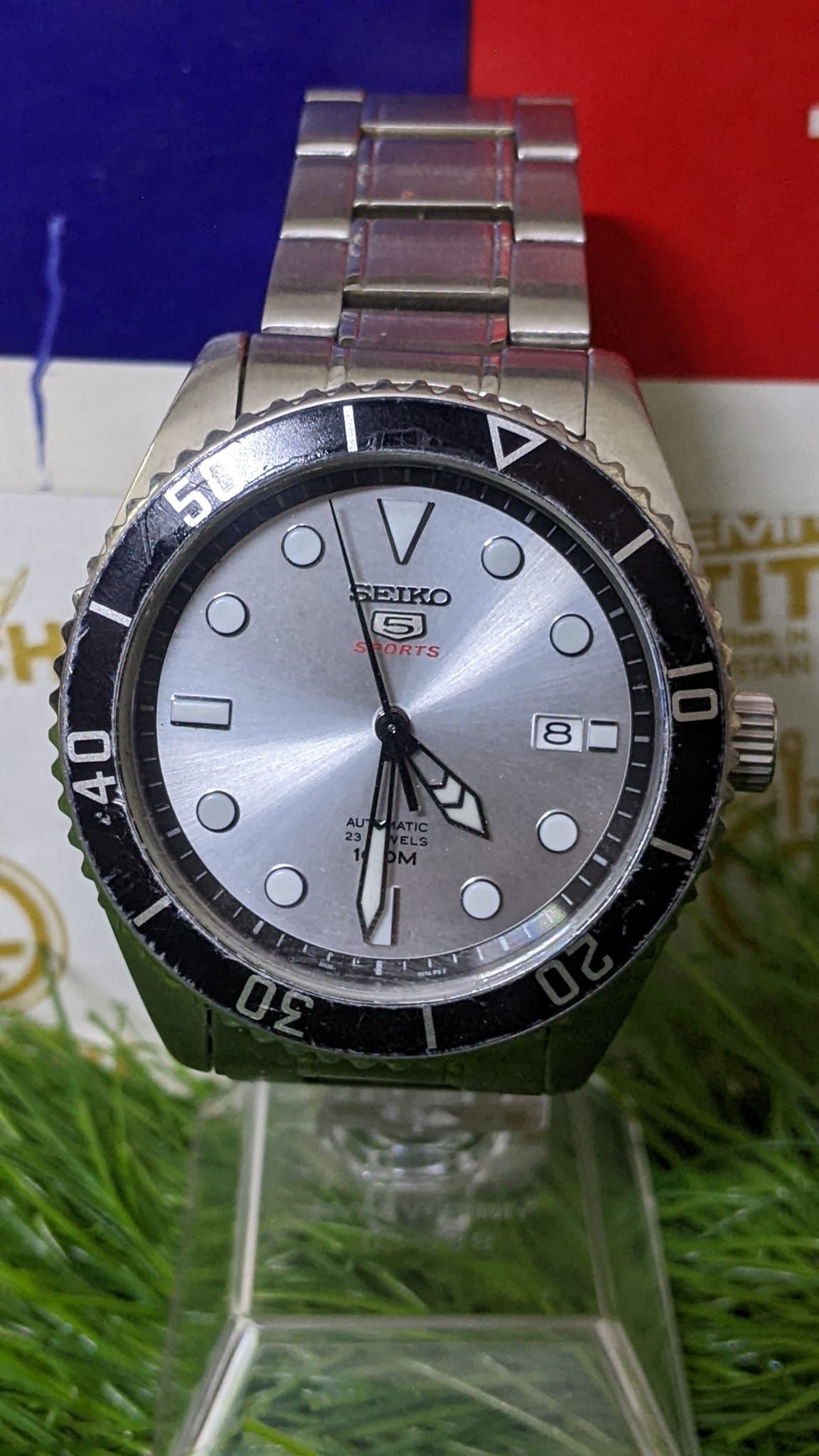 Beautiful Seiko 5 sports automatic 23 jewels 4R36 Japan made watch for Men's