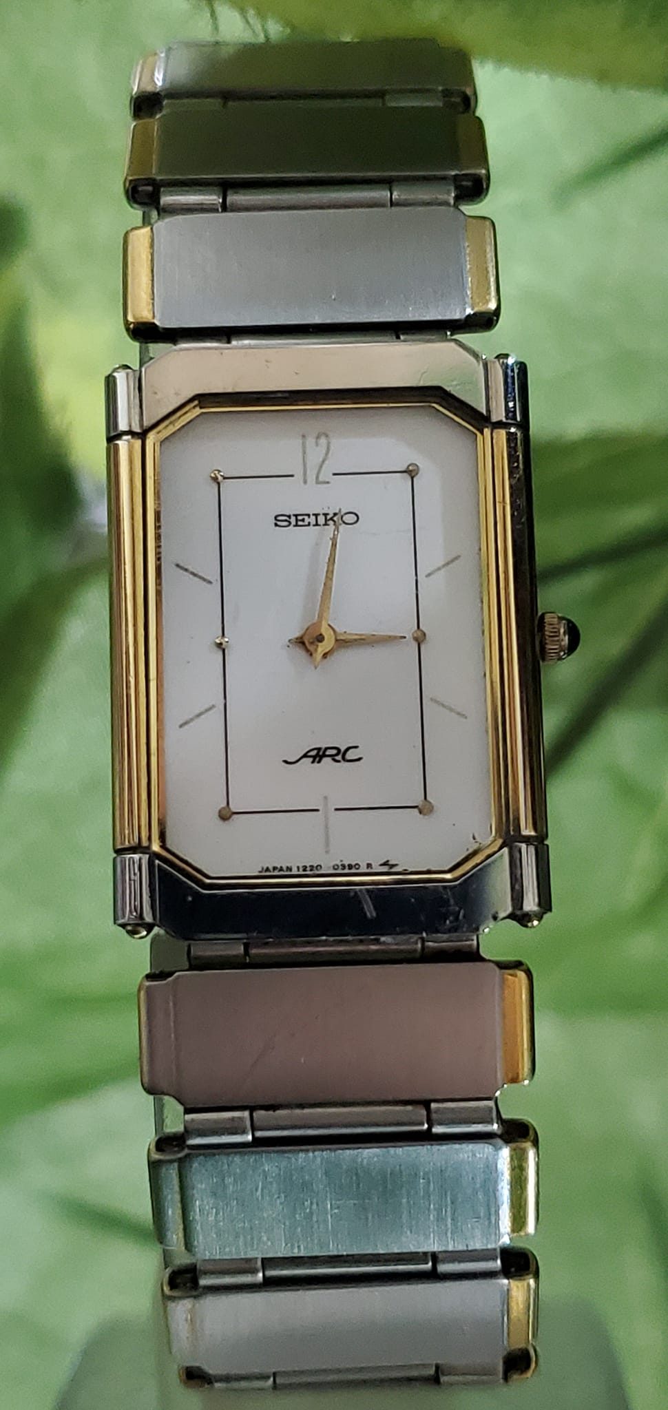 Rare Seiko ARC July 1985 Men's Quartz Wristwatch 1220-5220 for Unisex